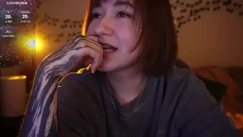 Snapshot of iam_meg chatting on December 2, 1:33 am Meg online show from December 2, 1:33 am