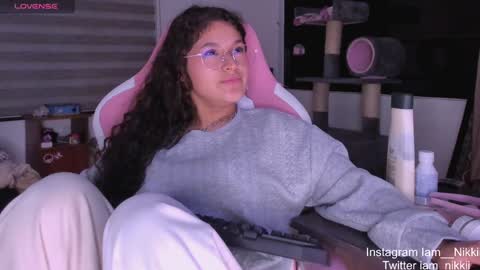 On instagram Imm  NikkiHelp me reach 100 likes online show from December 28, 2:43 am