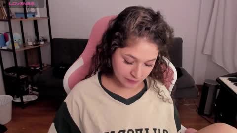 On instagram Imm  NikkiHelp me reach 100 likes online show from December 4, 12:20 am