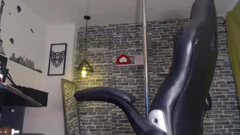 Snapshot of iam_samy__ chatting on February 27, 2:43 pm Samy online show from February 27, 2:43 pm