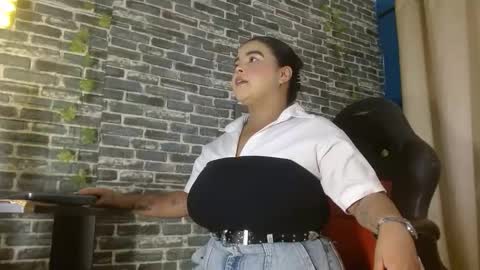 Snapshot of iam_samy__ chatting on November 11, 11:21 am Samy online show from November 11, 11:21 am