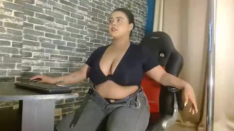 Snapshot of iam_samy__ chatting on December 20, 11:28 am Samy online show from December 20, 11:28 am