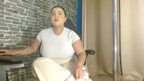 Snapshot of iam_samy__ chatting on January 6, 11:36 am Samy online show from January 6, 11:36 am