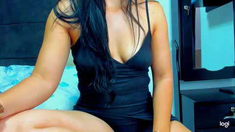 Snapshot of iam_your_fantasy chatting on November 13, 9:03 pm iam_your_fantasy online show from November 13, 9:03 pm