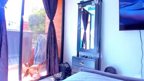 Snapshot of iam_your_fantasy chatting on February 16, 7:32 pm iam_your_fantasy online show from February 16, 7:32 pm