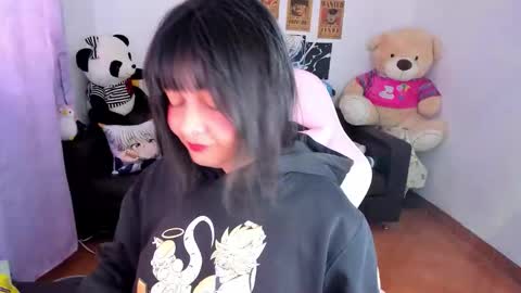 Snapshot of iam_zoechan chatting on November 10, 1:21 pm Zoe 3 online show from November 10, 1:21 pm