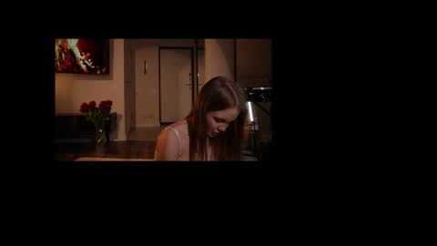 Snapshot of iamclaire_ chatting on February 19, 6:15 pm Claire online show from February 19, 6:15 pm