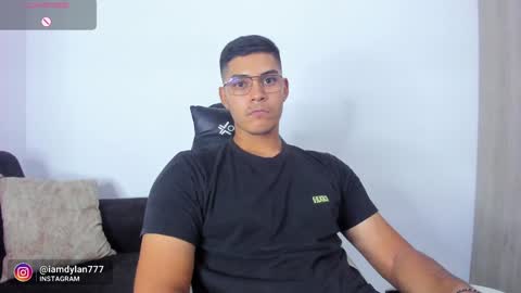 Dylan  independent model  online show from January 30, 7:07 am