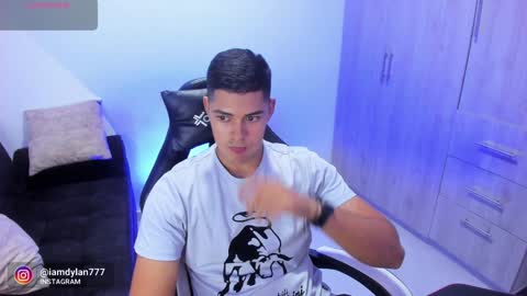 Dylan  independent model  online show from February 2, 6:48 am