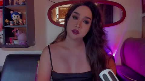 Snapshot of iamjazzmine chatting on October 18, 5:21 am Miss Jazzmine online show from October 18, 5:21 am