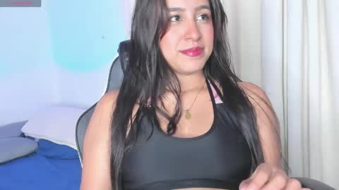 Lara online show from April 20, 7:04 pm