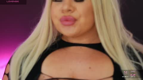 Snapshot of iamlila chatting on December 1, 9:04 pm Lila online show from December 1, 9:04 pm