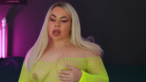 Snapshot of iamlila chatting on December 7, 4:58 pm Lila online show from December 7, 4:58 pm