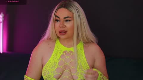 Snapshot of iamlila chatting on December 11, 5:48 pm Lila online show from December 11, 5:48 pm