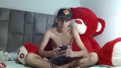 Snapshot of iammaik chatting on March 11, 5:38 am iammaik online show from March 11, 5:38 am