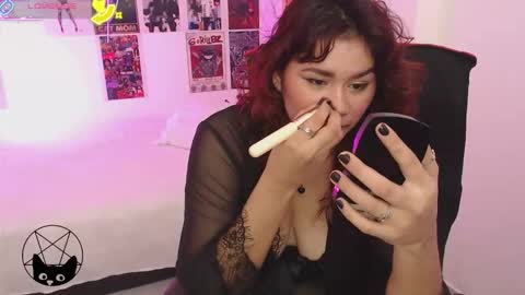 Snapshot of iammari_ chatting on September 18, 2:35 am Mari online show from September 18, 2:35 am