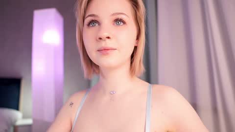 Snapshot of iamninamint chatting on January 26, 6:58 pm Nina online show from January 26, 6:58 pm