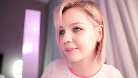 Snapshot of iamninamint chatting on February 2, 8:51 pm Nina online show from February 2, 8:51 pm