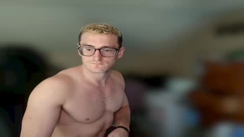 iamtommyparker online show from September 18, 6:10 pm