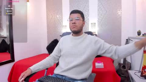 Snapshot of ian_tomson chatting on October 27, 11:58 am       online show from October 27, 11:58 am