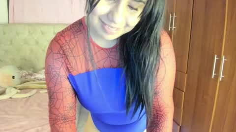 Snapshot of ibby_fay chatting on November 1, 8:05 am Daniela online show from November 1, 8:05 am