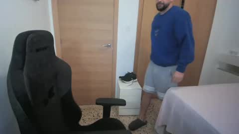 iberian_macho online show from November 15, 9:06 am