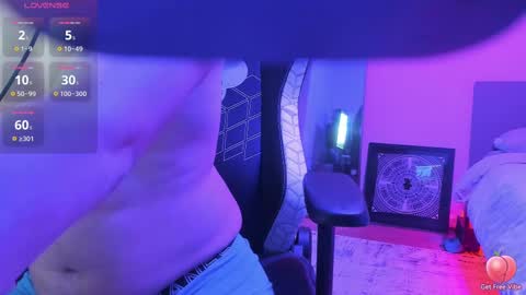 Snapshot of icantmakeausername chatting on November 15, 12:34 pm 404 Invalid Name online show from November 15, 12:34 pm