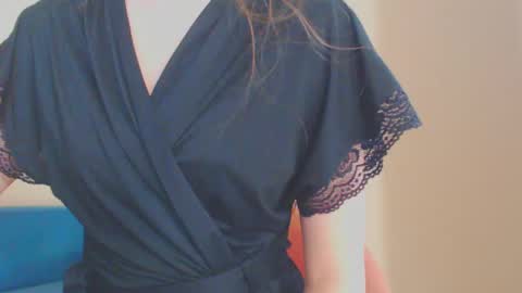 Snapshot of icebaby16 chatting on December 7, 2:24 pm Ice online show from December 7, 2:24 pm