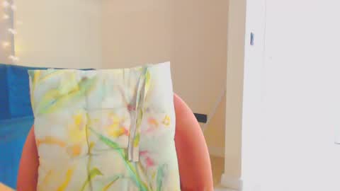 Snapshot of icebaby16 chatting on December 22, 1:55 pm Ice online show from December 22, 1:55 pm