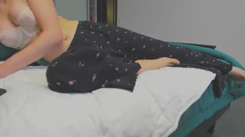 Ice online show from February 9, 6:39 am