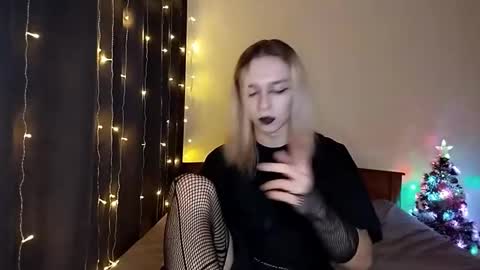 Jade online show from January 16, 2:54 pm