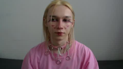 Jade online show from April 7, 10:37 am