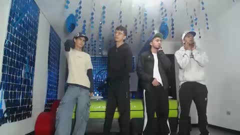 Snapshot of icevermilk chatting on February 28, 1:03 pm THOMAS AND DAMIAND online show from February 28, 1:03 pm