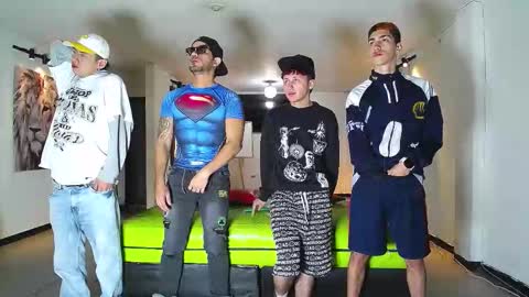 Snapshot of icevermilk chatting on November 15, 12:34 pm THOMAS AND DAMIAND online show from November 15, 12:34 pm