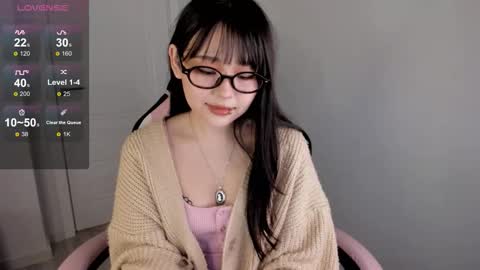 Hitomi   online show from September 25, 5:05 pm