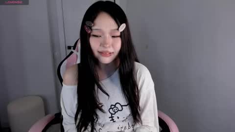 Hitomi   online show from October 19, 3:45 pm