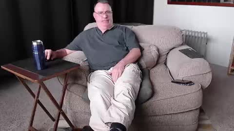 Christopher online show from February 18, 6:37 pm