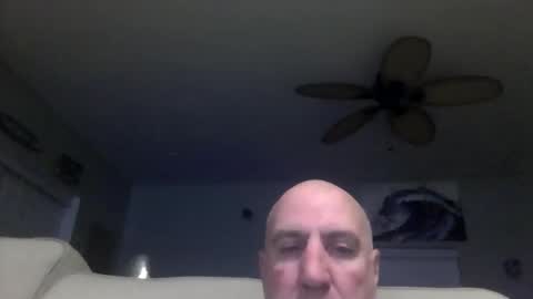 icumming online show from April 28, 3:00 am