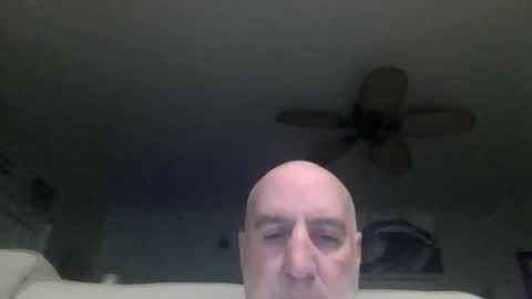 icumming online show from May 1, 1:21 am