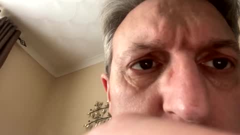 Snapshot of icums4u chatting on December 4, 12:58 pm icums4u online show from December 4, 12:58 pm