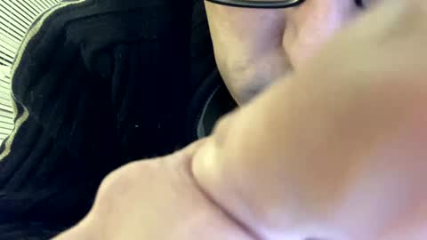 Snapshot of icums4u chatting on December 10, 4:49 pm icums4u online show from December 10, 4:49 pm