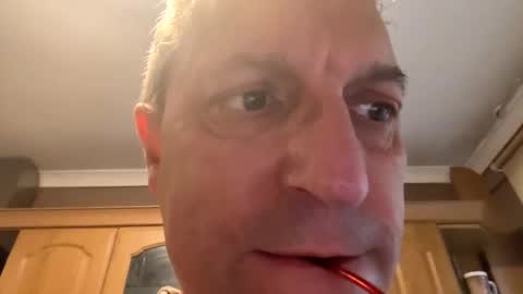 Snapshot of icums4u chatting on September 20, 8:37 am icums4u online show from September 20, 8:37 am