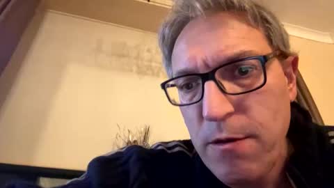 Snapshot of icums4u chatting on November 27, 5:04 pm icums4u online show from November 27, 5:04 pm