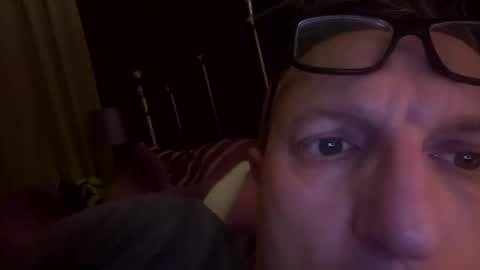 Snapshot of icums4u chatting on December 17, 7:25 am icums4u online show from December 17, 7:25 am