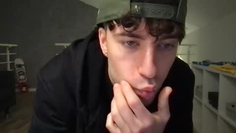 Snapshot of icyninesix chatting on January 2, 5:29 pm icyninesix online show from January 2, 5:29 pm