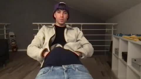 Snapshot of icyninesix chatting on January 4, 12:05 am icyninesix online show from January 4, 12:05 am