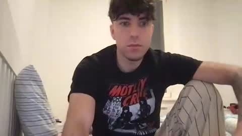 Snapshot of icyninesix chatting on January 23, 10:44 pm icyninesix online show from January 23, 10:44 pm