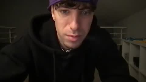 Snapshot of icyninesix chatting on February 1, 12:51 am icyninesix online show from February 1, 12:51 am