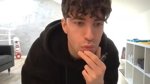 Snapshot of icyninesix chatting on February 6, 2:26 pm icyninesix online show from February 6, 2:26 pm