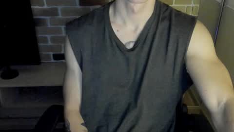 Snapshot of idkiww chatting on November 27, 8:44 pm yo online show from November 27, 8:44 pm